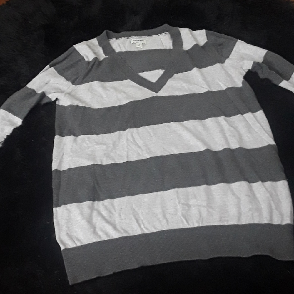 Old Navy Sweater